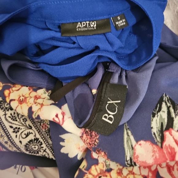 Size Small Blouses Bundle - Picture 2 of 8